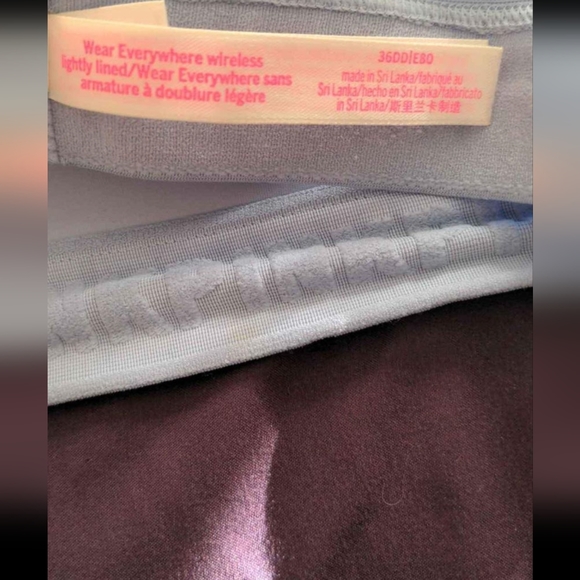 4/$40 Vs wear everywhere bra 36DD - Picture 2 of 3